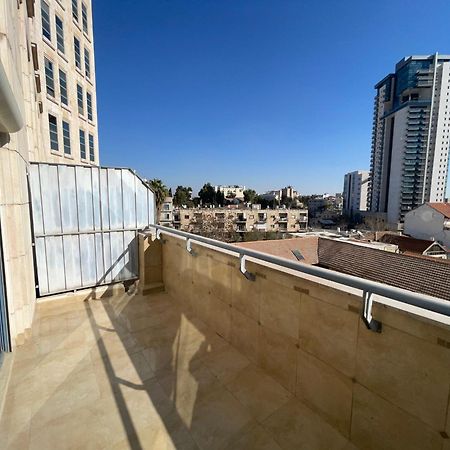 Beautiful Apartment In Center Of เยรูซาเลม ภายนอก รูปภาพ